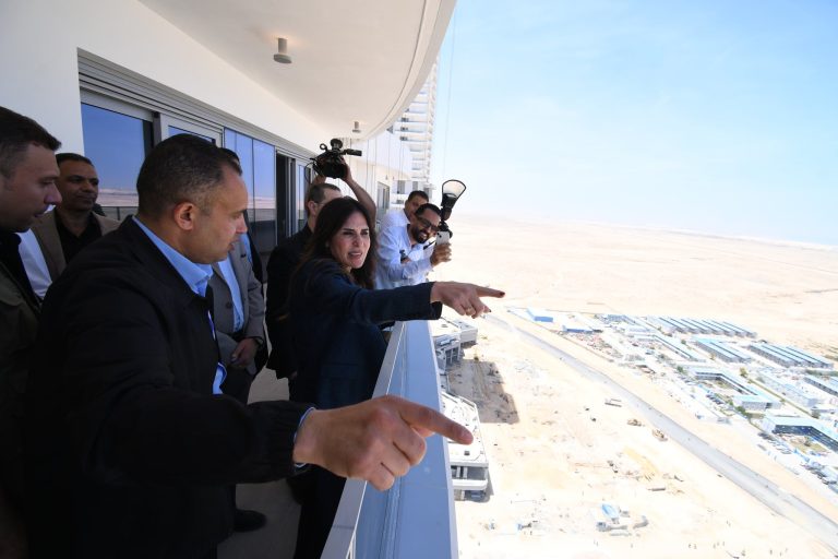 رئيس جهاز العلمين الجديدة يكشف خطة تسليم الحي اللاتيني