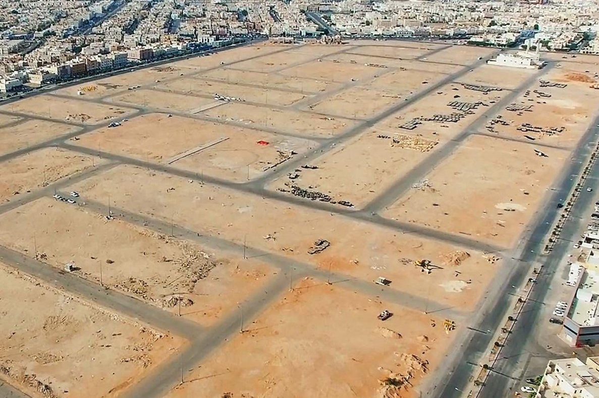 تبدأ من 2315 جنيهًا للمتر.. تفاصيل وأسعار طرح الأراضي المتوسطة بـ 10 مدن جديدة